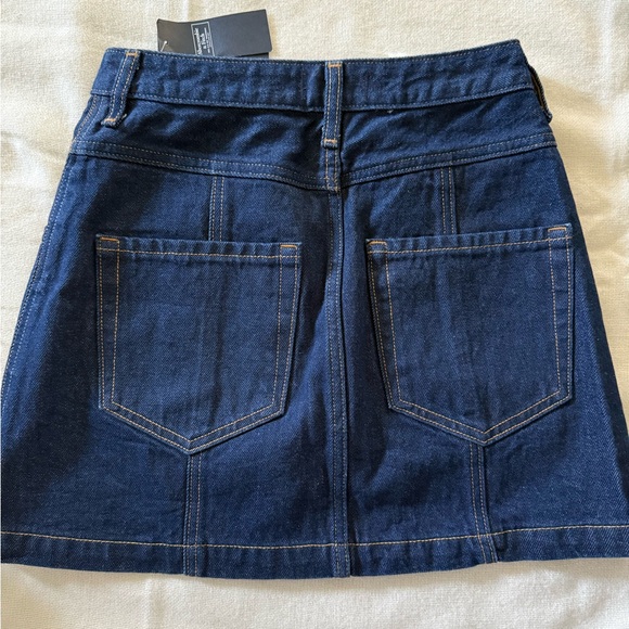 Abercrombie and Fitch Natural rise Mini Skirt - Picture 2 of 3